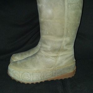 SOREL WINTER BOOTS